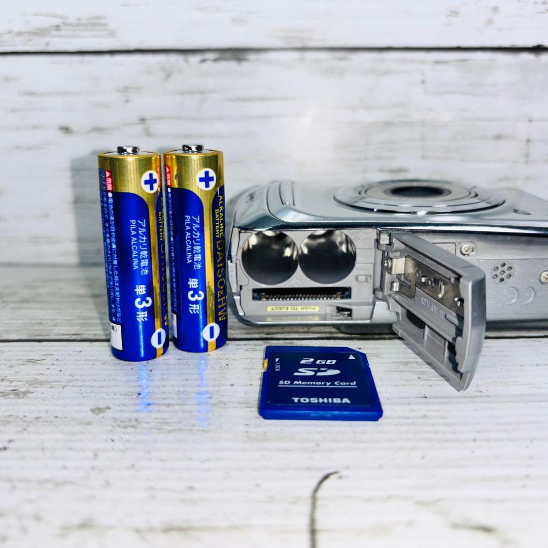 【動作良好】富士フイルム デジタルカメラ FinePix A800 シルバー