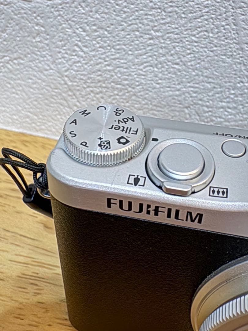XQ2 FUJIFILM シルバー