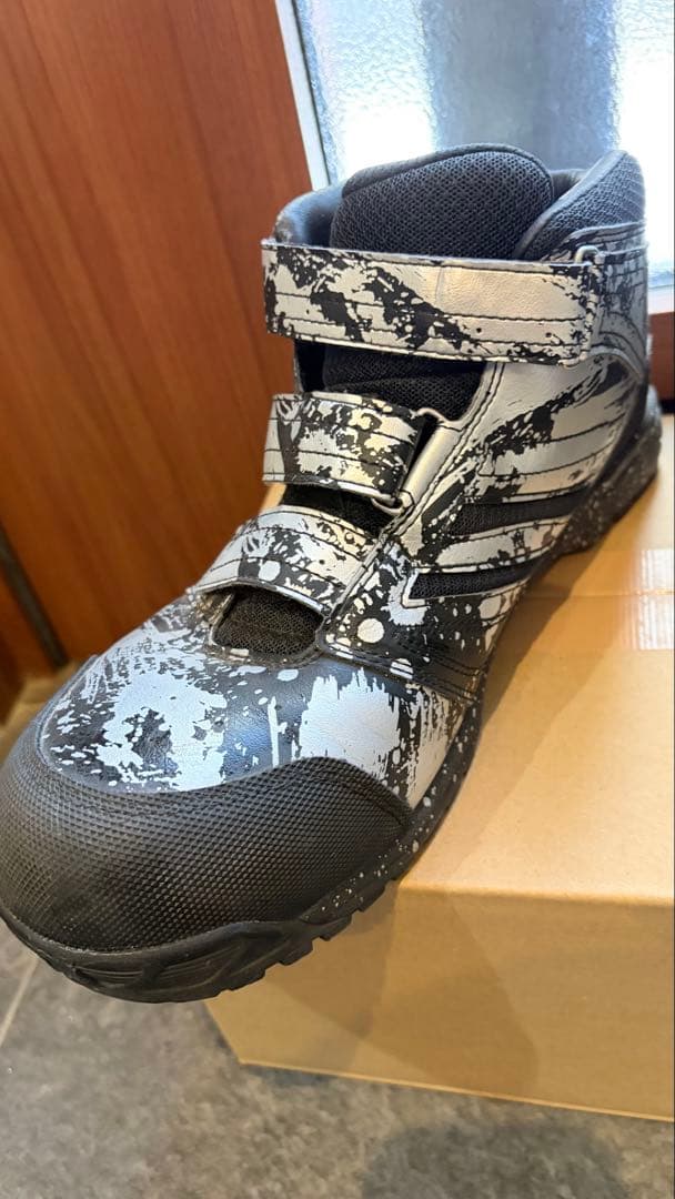 Mizuno プロテクティブスニーカー オールマイティ MID 限定カラー
