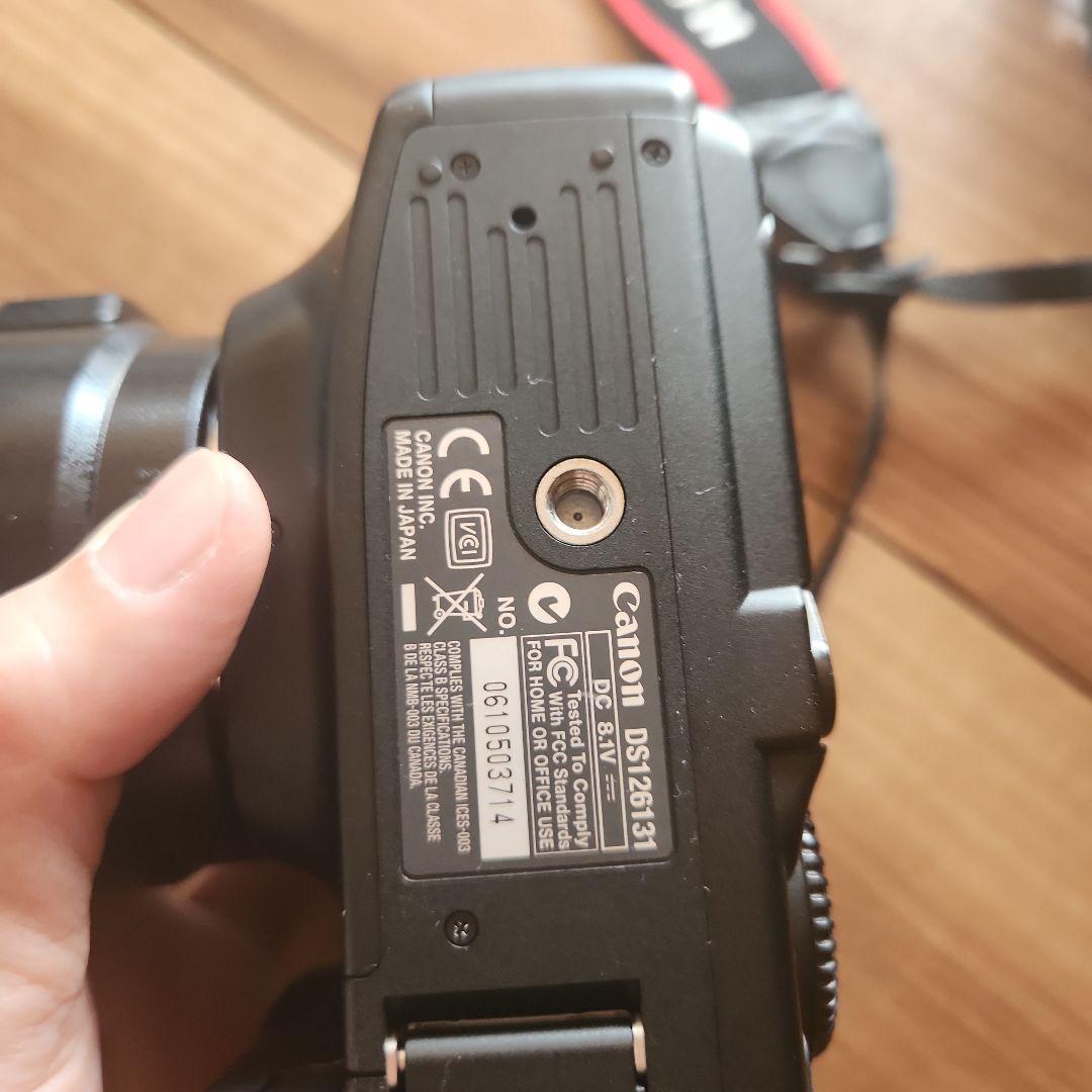 Canon EOS 30D デジタル一眼レフカメラ　バッテリー2コ、充電器、鞄