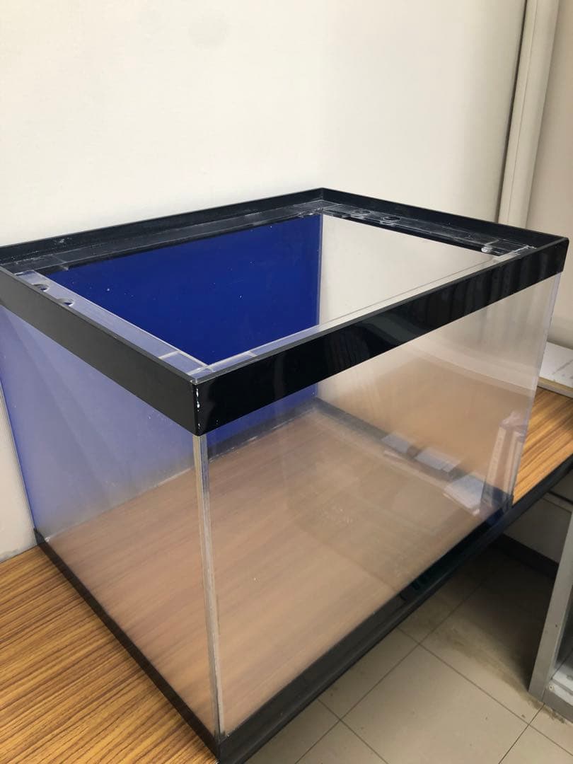 中古アクリル水槽 サイズ600×450×450 新宿区新宿で引き取り限定！