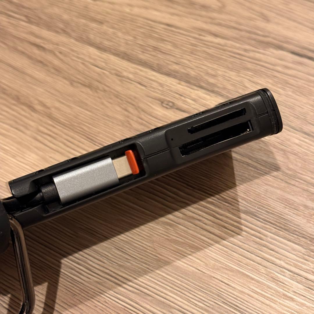 【極美品】 PGYTECH CreateMate 高速カードリーダー内臓ケース