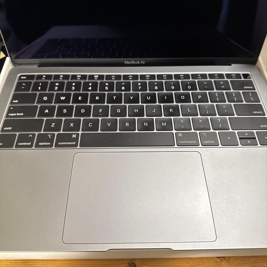 MacBook Air 13インチ スペースグレー(2018)