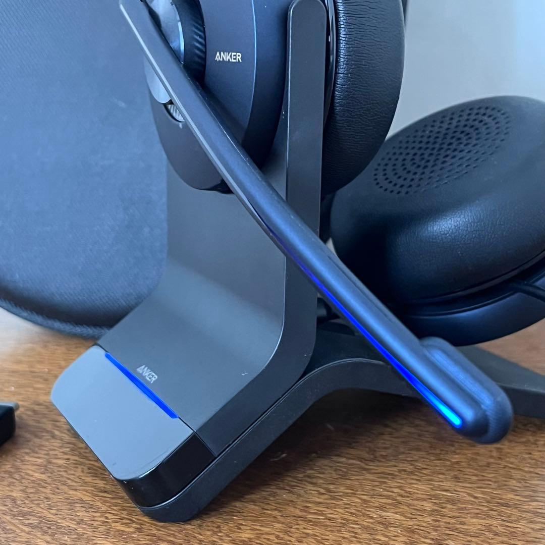 Anker PowerConf H700 ケース、スタンド付