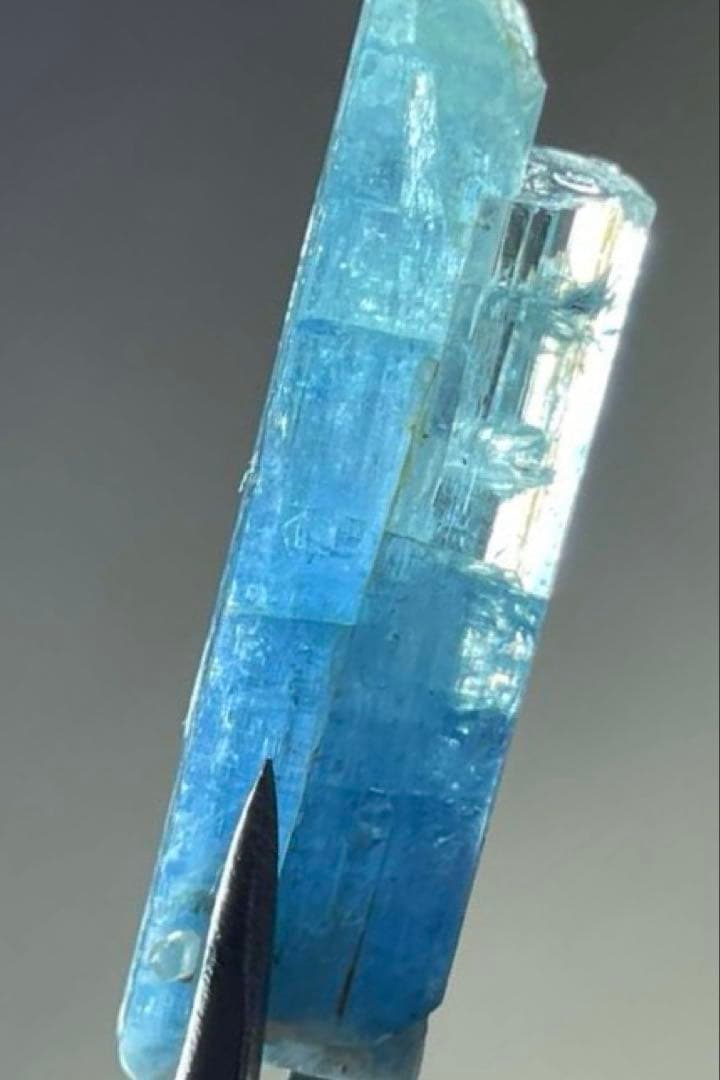 ベトナム産・アクアマリン・3結晶一体型の天然無加工品31.15ct(6.23g)