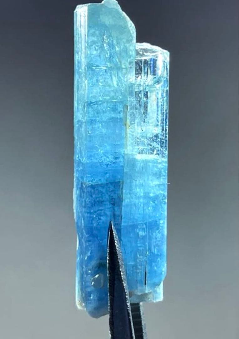 ベトナム産・アクアマリン・3結晶一体型の天然無加工品31.15ct(6.23g)