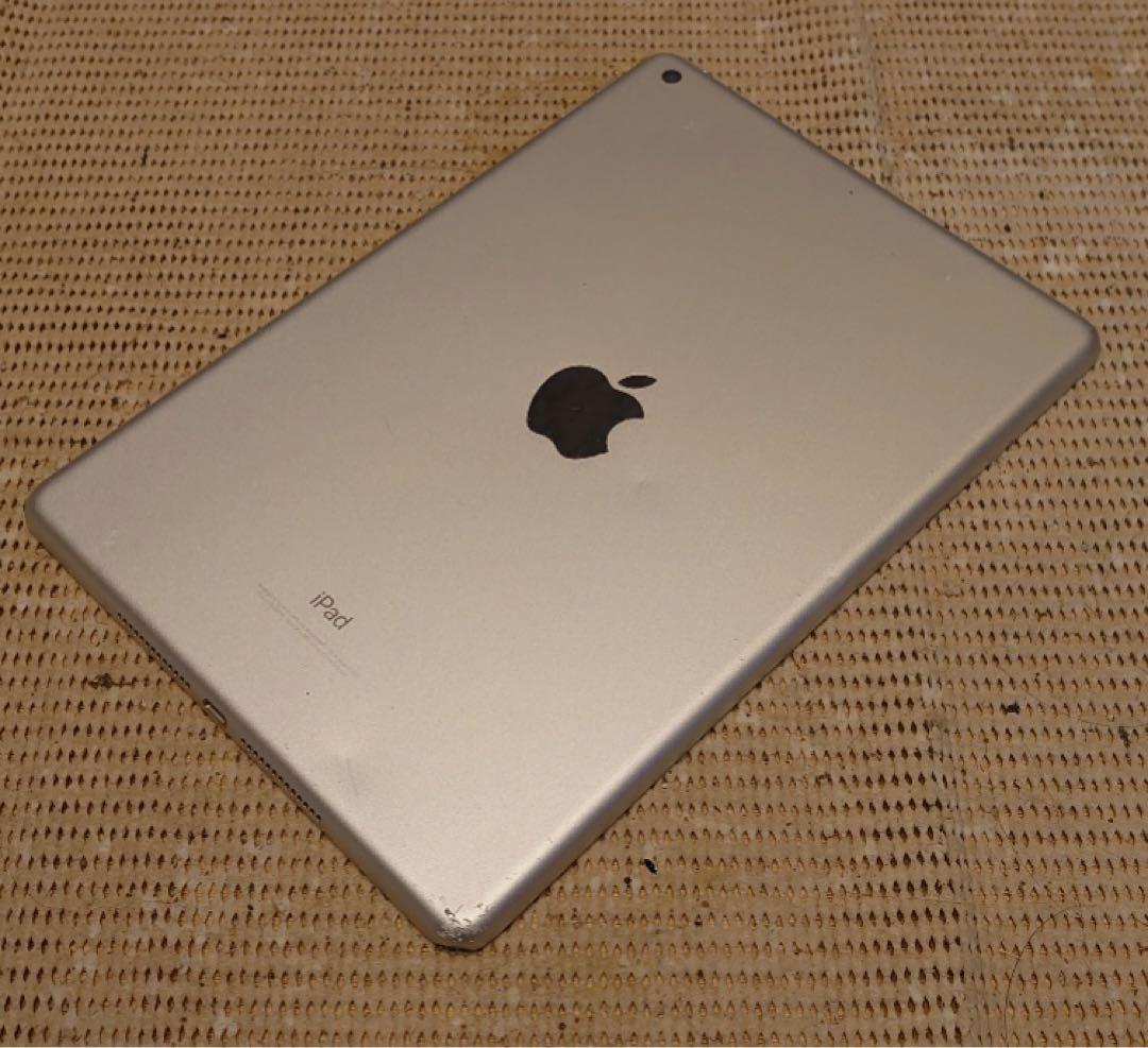 完動品液晶無傷iPad第5世代(A1822)本体32GB送料込VWS4Y
