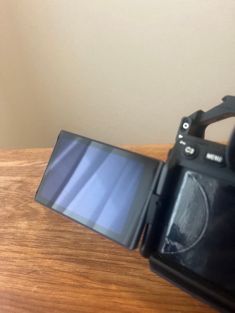【美品】SONY α7R IV＋バッテリー2つ＋CUBE2チャージャー