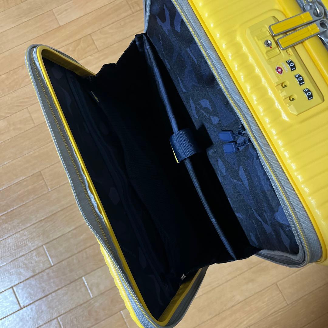 Innovator イノベーター　スーツケース　黄色