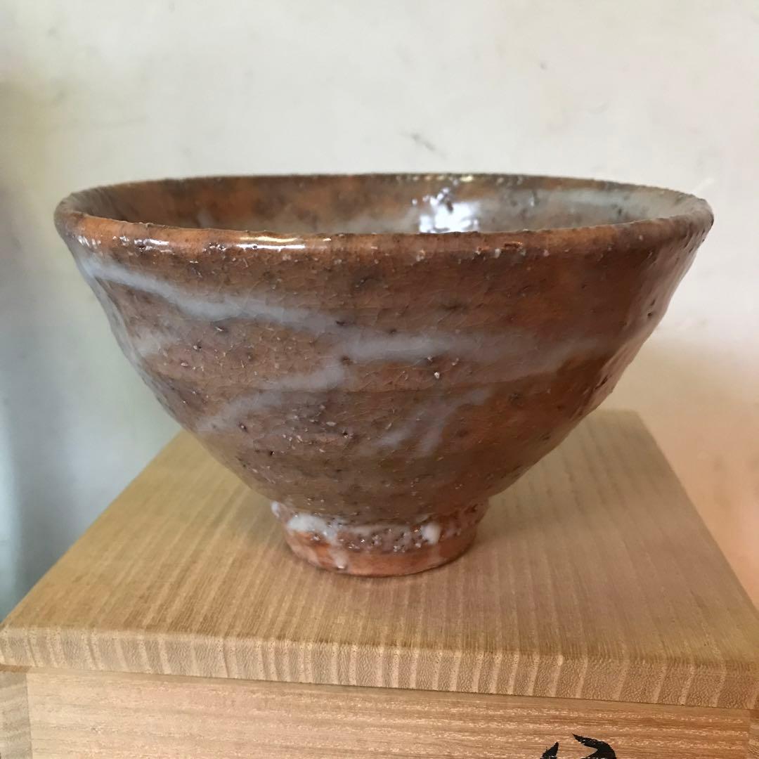 美品　陶芸　茶道具　抹茶碗　茶　碗　白色に入った模様が美しい　茶道　共箱付き