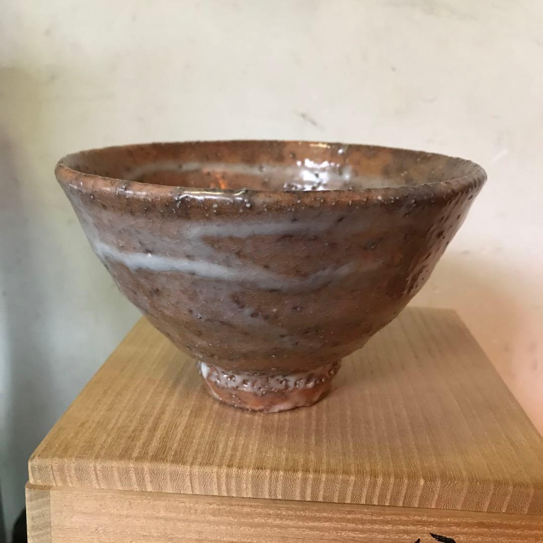 美品　陶芸　茶道具　抹茶碗　茶　碗　白色に入った模様が美しい　茶道　共箱付き