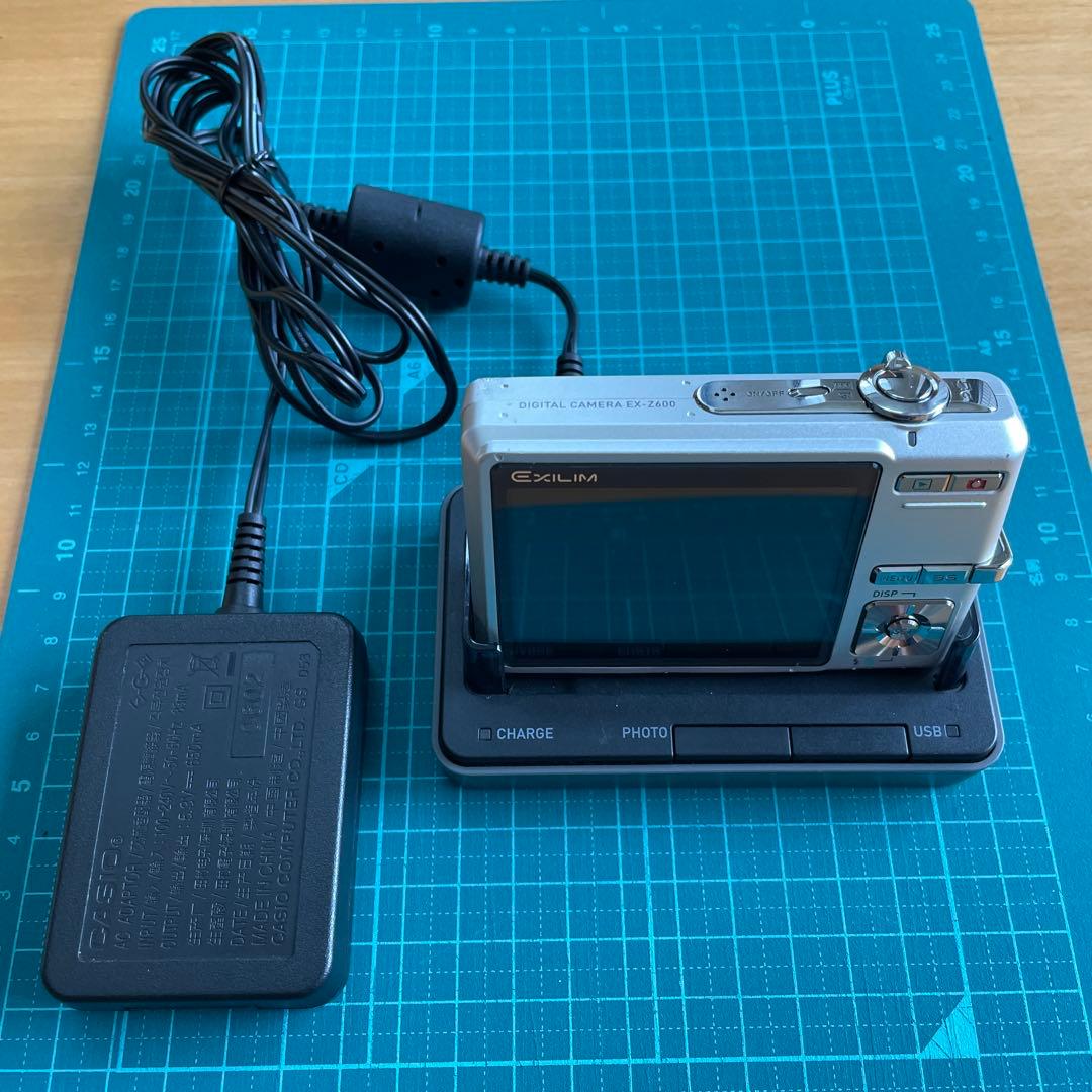 【充電器・SDカード付】オールドコンデジ カシオ EXILIM EX-Z600