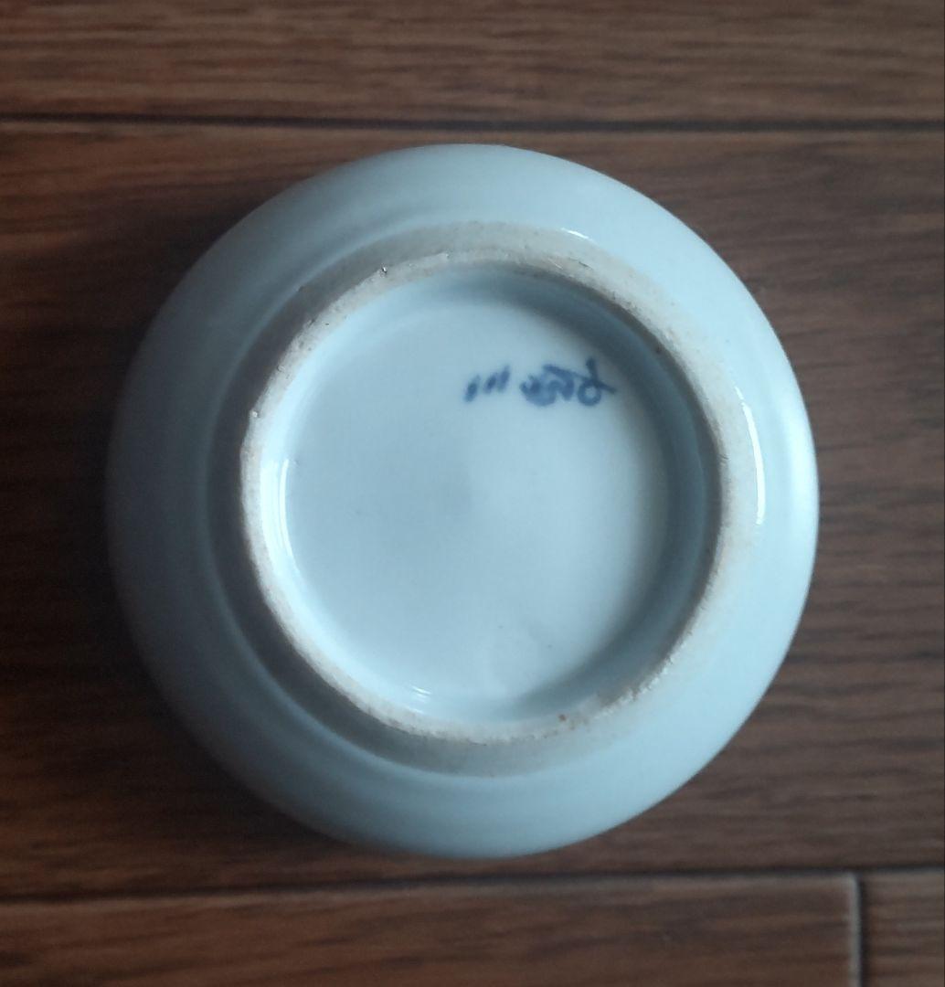 赤い茶道具入れと陶器の茶碗？ 薬味入れ？ 和風インテリアのアクセントに❕