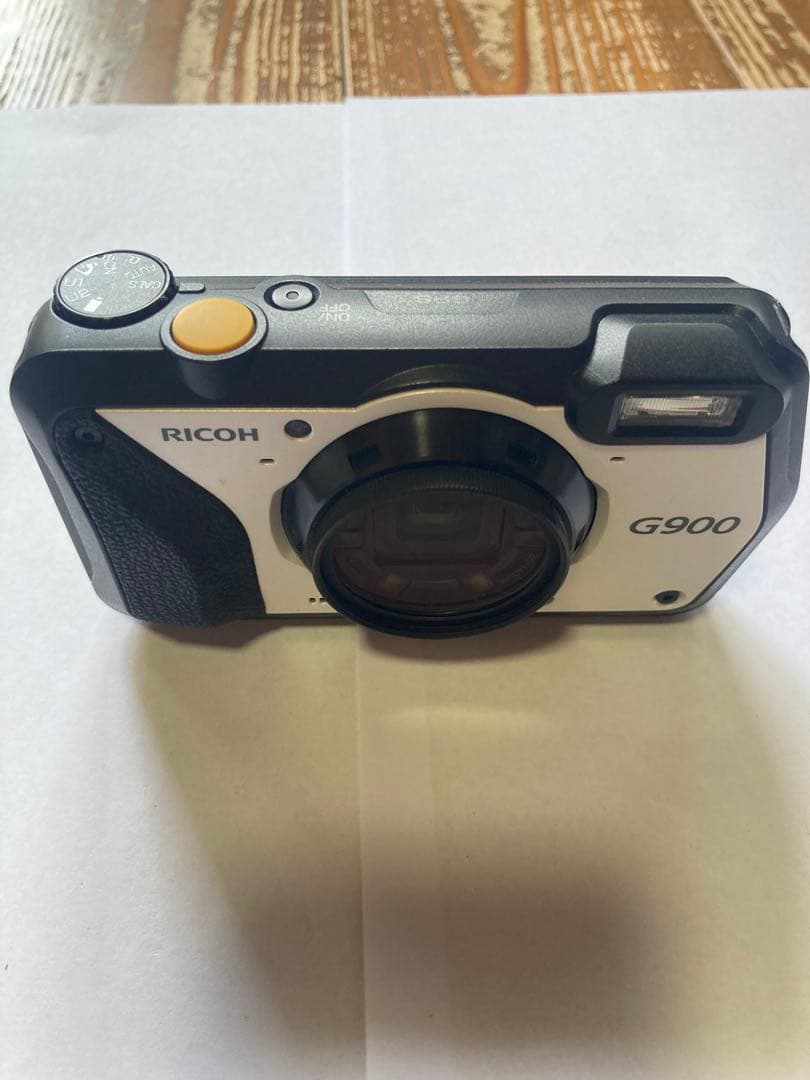 リコー　RICOH G900 防水デジタルカメラ　※バッテリー×2個付き