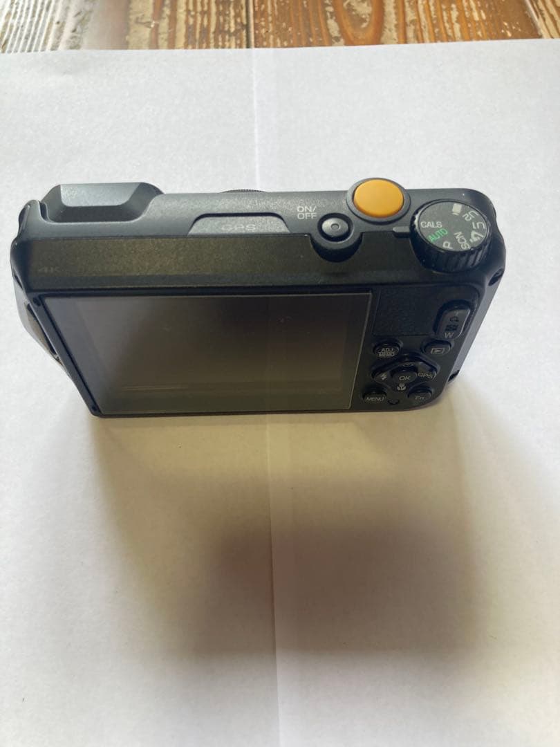 リコー　RICOH G900 防水デジタルカメラ　※バッテリー×2個付き