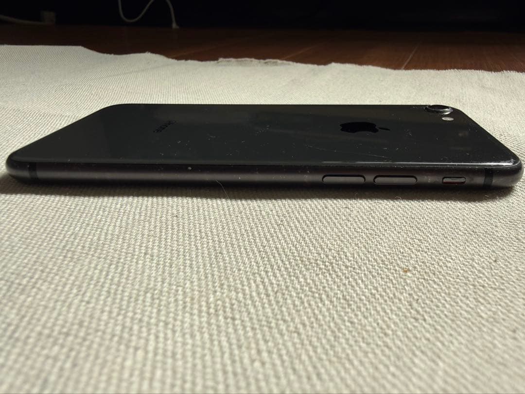iPhone8　本体　SIMフリー　64GB　スペースグレイ