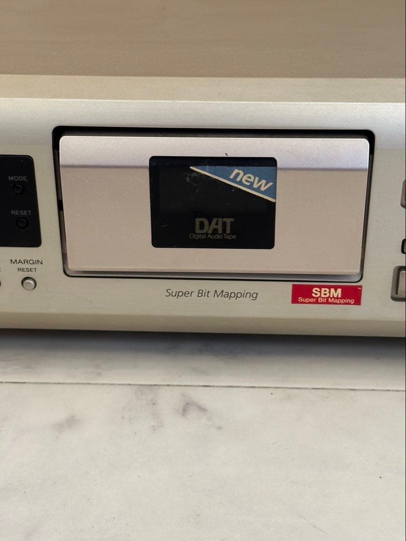 SONY DATデッキ DTC-ZE700 デジタルオーディオテープデッキ