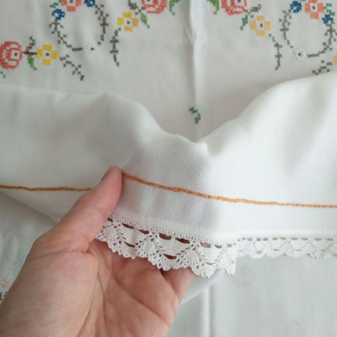 刺繍テーブルクロス／ふちレース／コットン／スウェーデン／北欧ヴィンテージ