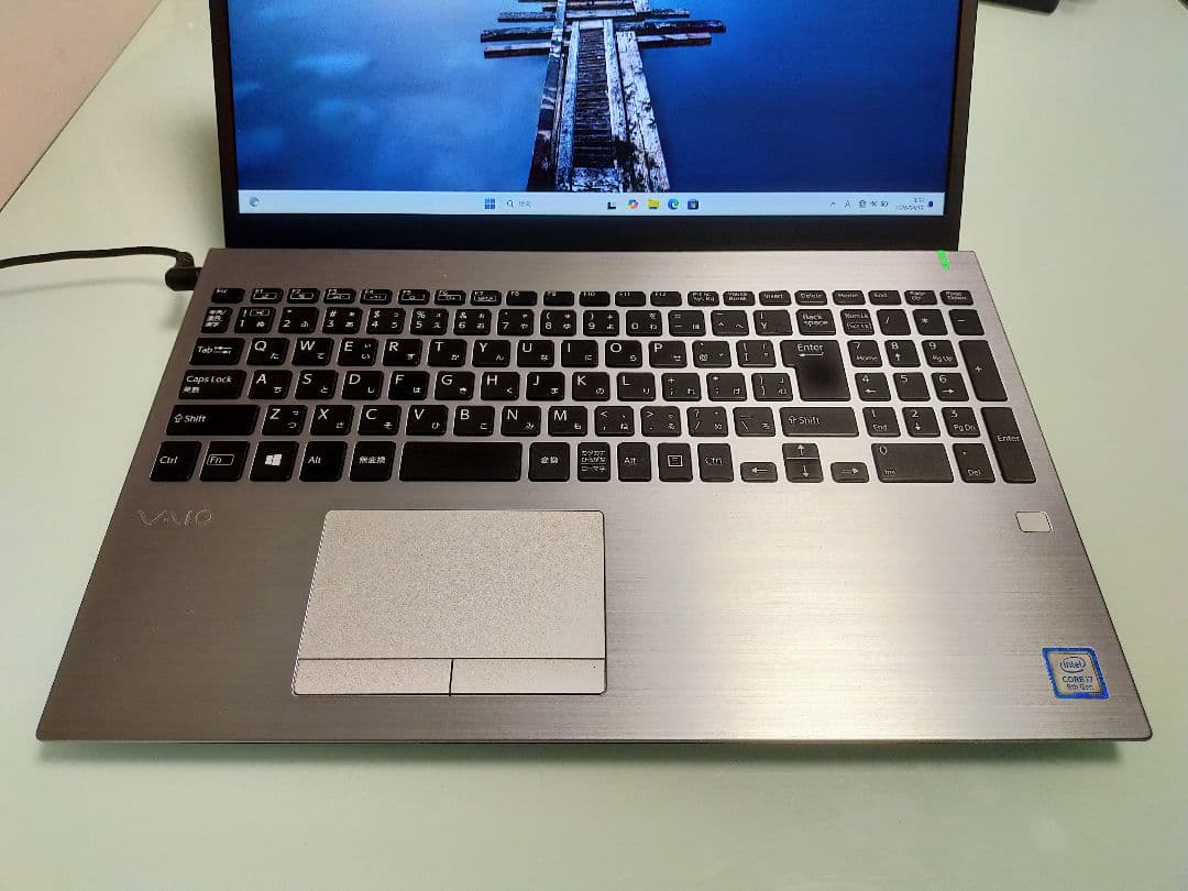 オシャレな中古VAIO Pro PH15.5インチ第8世代i7デスクノート