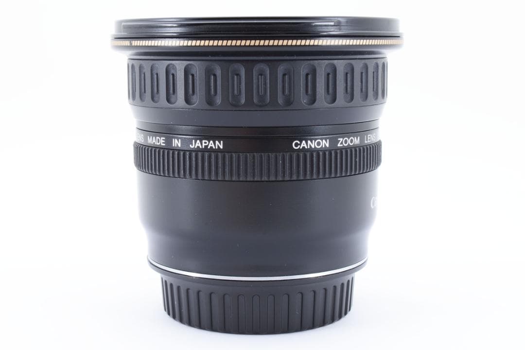 Canon EF 20-35mm F/3.5-4.5 USM 超広角レンズ