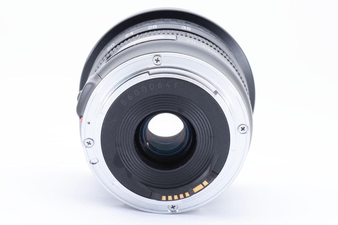 Canon EF 20-35mm F/3.5-4.5 USM 超広角レンズ