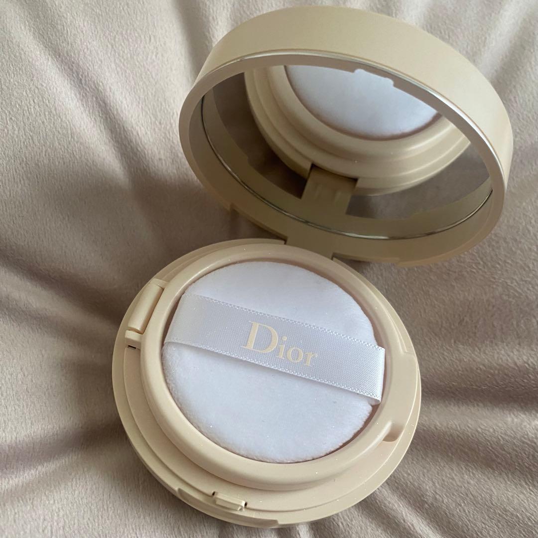 Dior ディオールスキン　フォーエバークッションパウダー