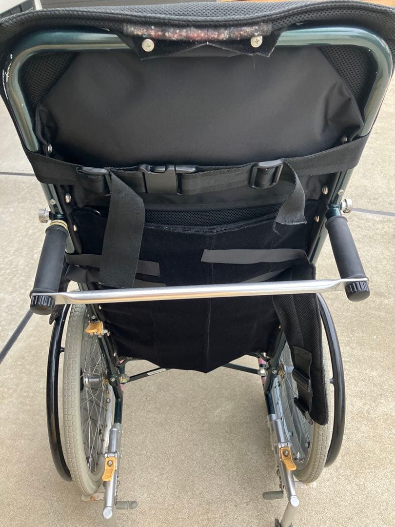 車椅子　子供用　テーブル付