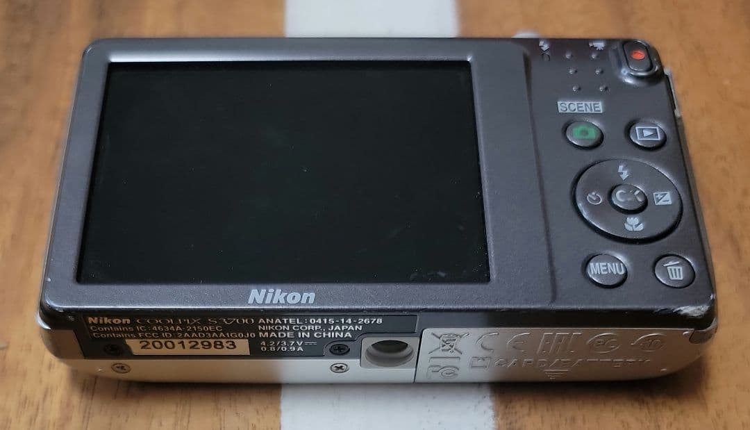 Nikon COOLPIX S3700 コンパクトデジタルカメラ
