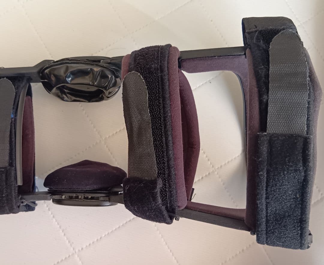 DONJOY 膝サポーター 右足用 ドンジョイ 医療・競技用 ウェイクボード