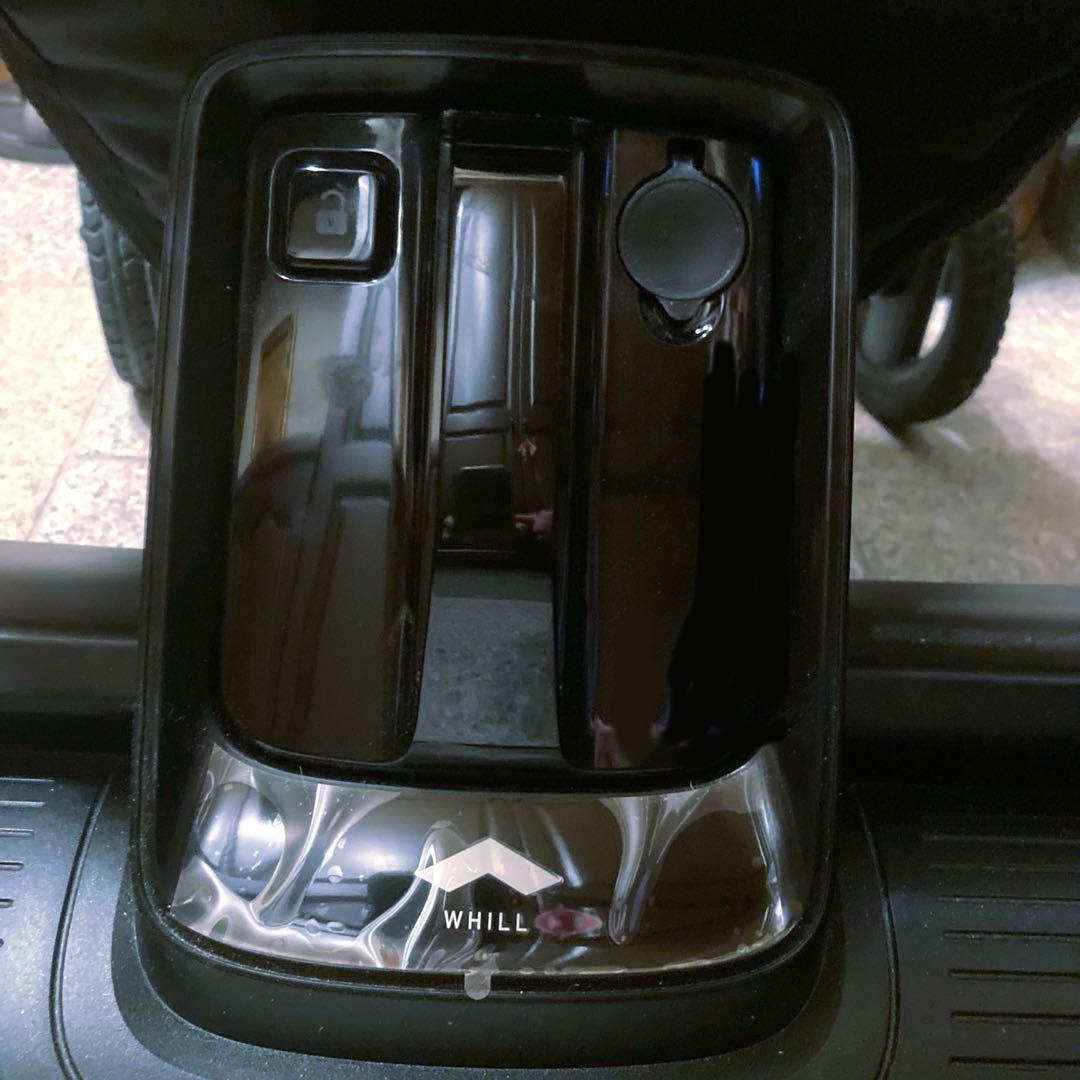 WHILL Model F 電動車椅子(主に室内使用) 右仕様