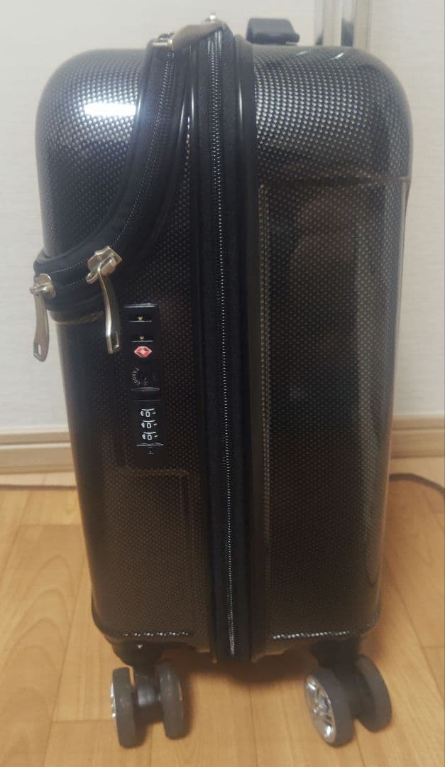 中古品！ACTUS スーツケース　トップオープンSS 定価１２９８０円