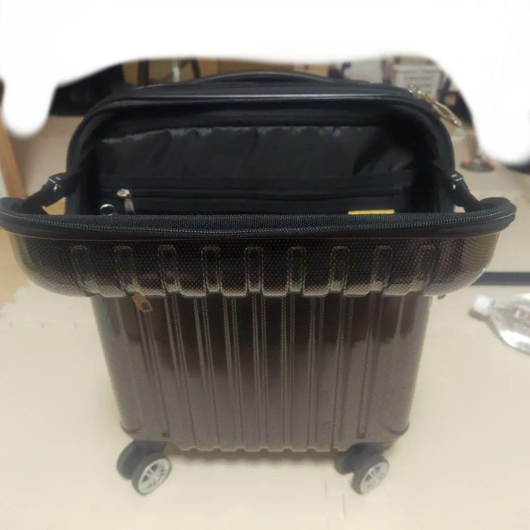 中古品！ACTUS スーツケース　トップオープンSS 定価１２９８０円