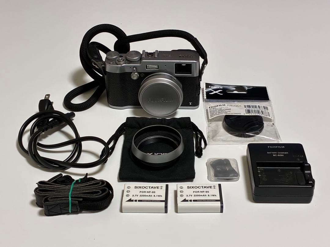 【完動品】 FUJIFILM X100T 富士フイルム コンパクトデジタルカメラ