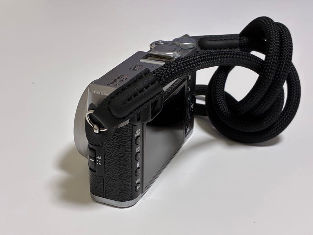 【完動品】 FUJIFILM X100T 富士フイルム コンパクトデジタルカメラ