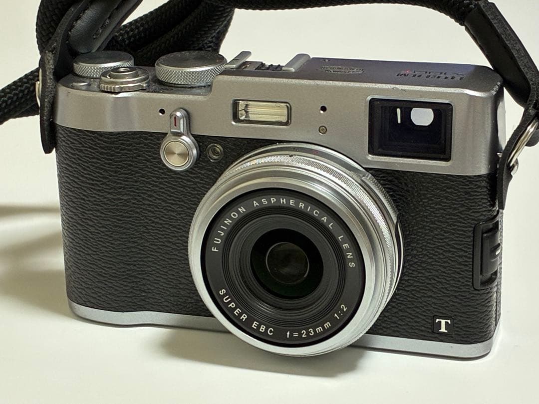 【完動品】 FUJIFILM X100T 富士フイルム コンパクトデジタルカメラ