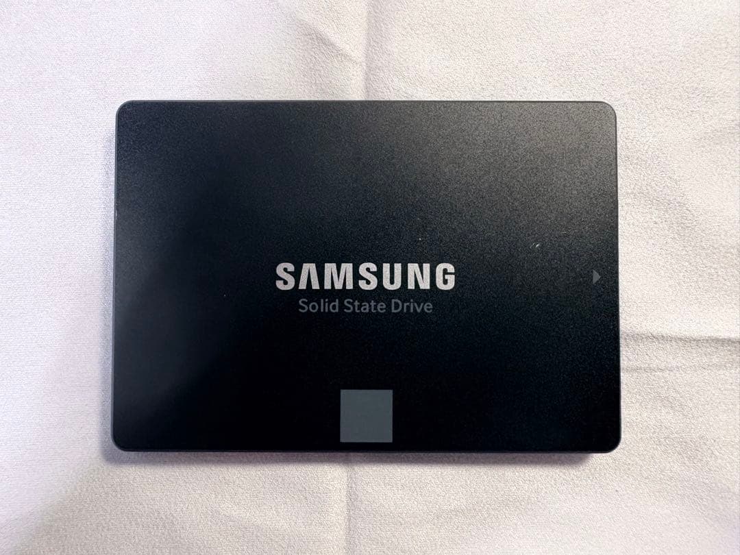 Samsung 870 EVO 4TB SATA 2.5インチ
