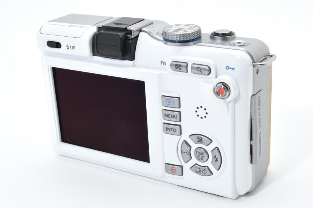 OLYMPUS オリンパス E-PL1 ホワイト バッテリー＆充電器付き カメラ