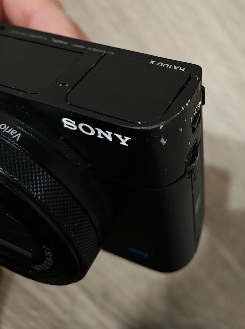 【アクセサリー多数】SONY Cyber-shot RX100M5A