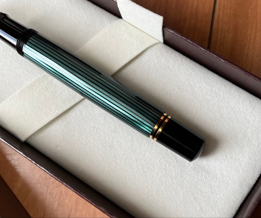 ペリカン　M800万年筆　緑縞　F ほぼ新品　2026年1月購入　スーべレーン