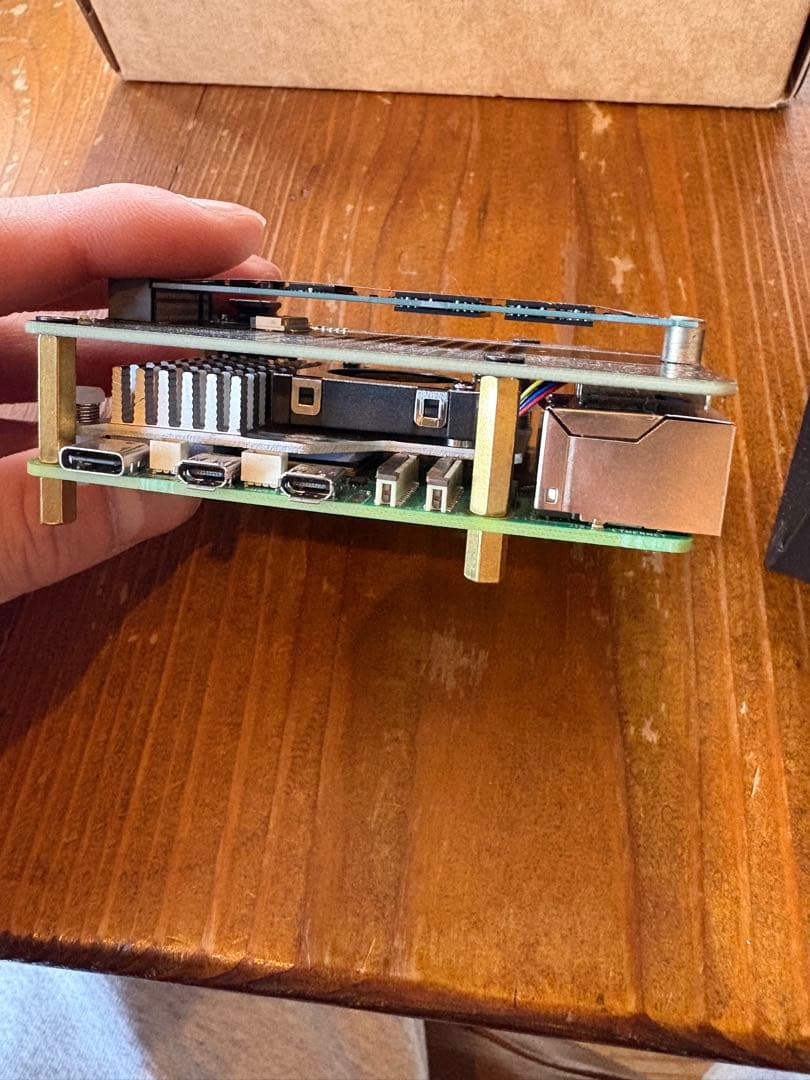 【美品】Raspberry Pi 5スターターキット & 512GB SSD