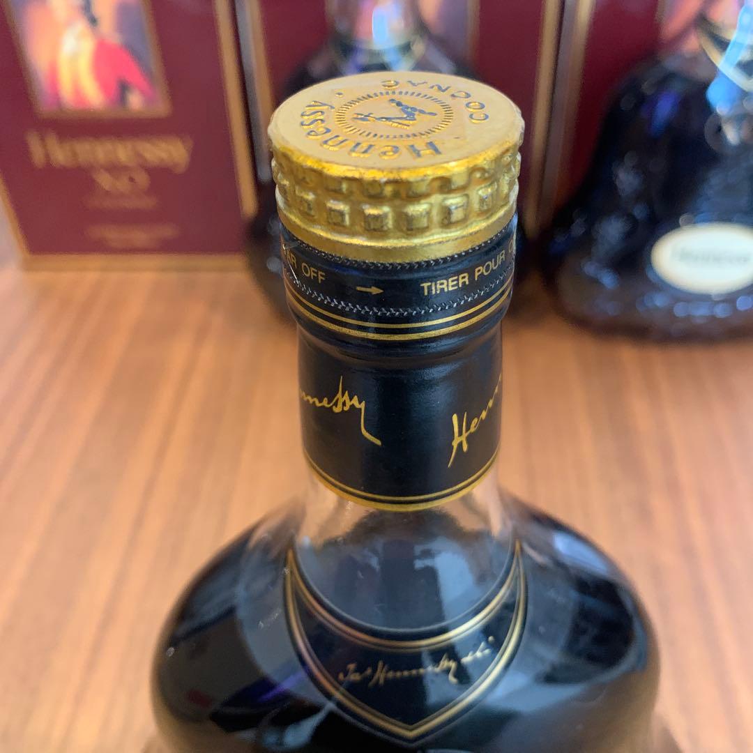 Hennessy XO 3本セット オリジナルボックス付き金キャップ