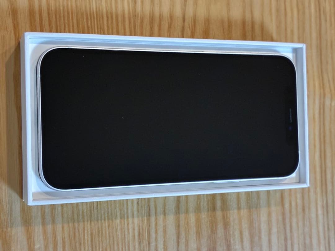スマートフォン本体 Apple iPhone 12 White 64GB