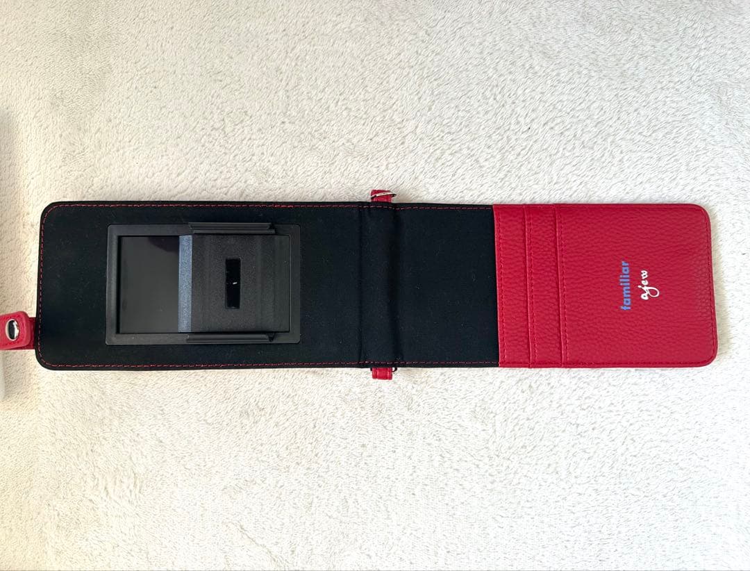 ★新品★ familiar✖️ajew第一弾コラボ　スマホショルダーマルチケース
