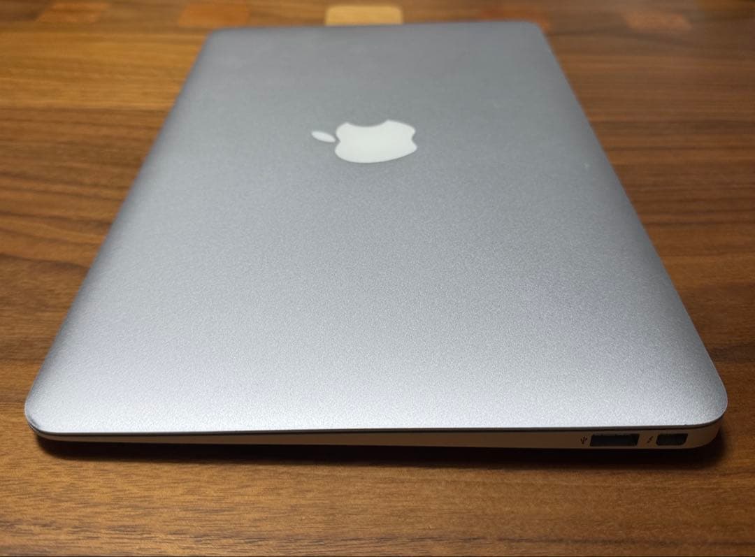 【早い者勝ち】Mac Book air 11インチ