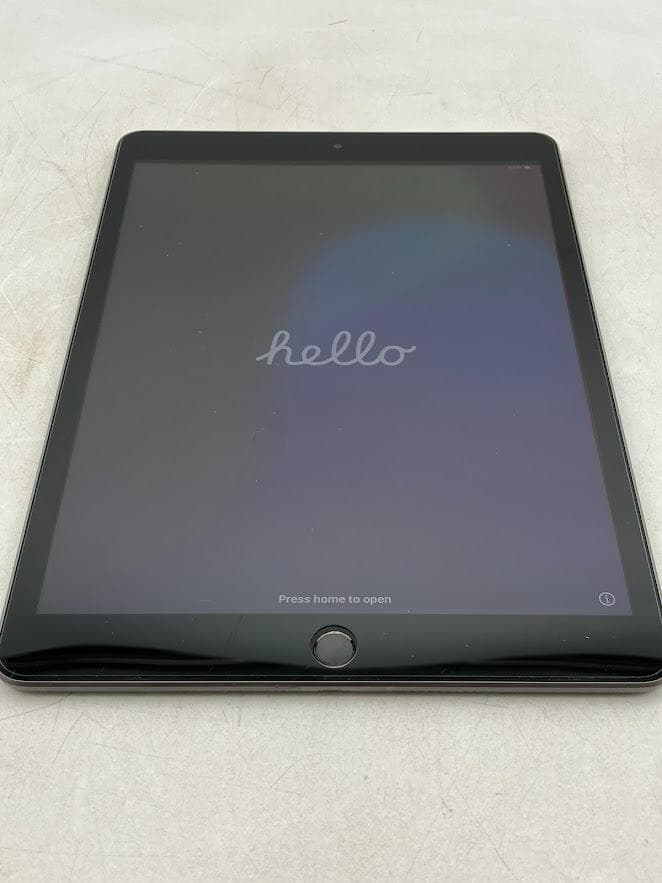 Apple iPad 第9世代　モデルMK2K3J/A　バージョン　18.6.2
