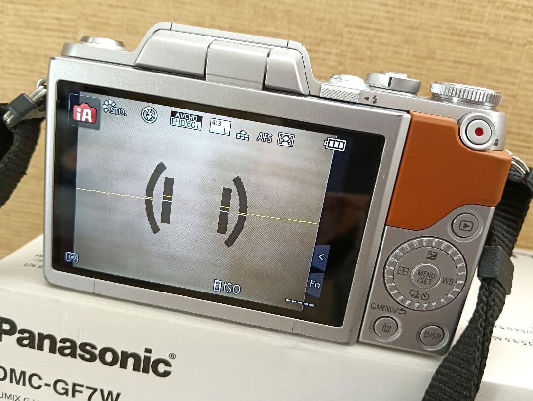 Panasonic LUMIX DMC-GF7W デジタル一眼レフ