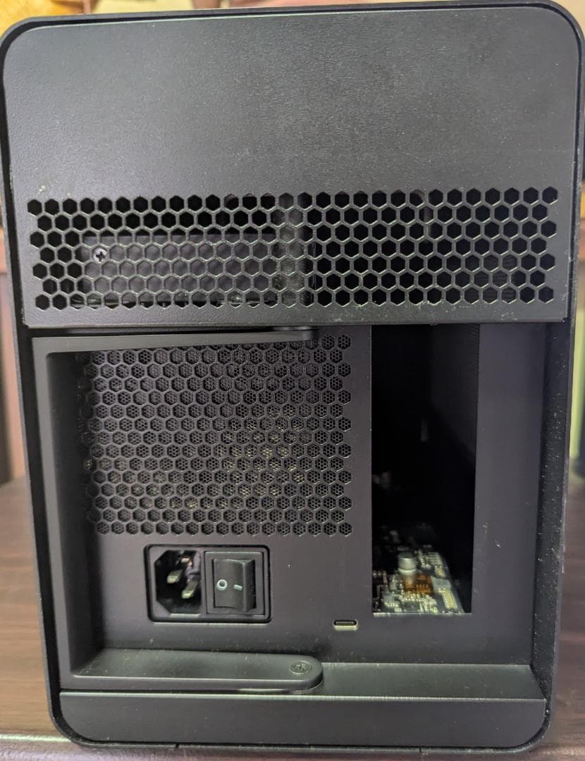 Razer Core X 外付けGPUボックス eGPU