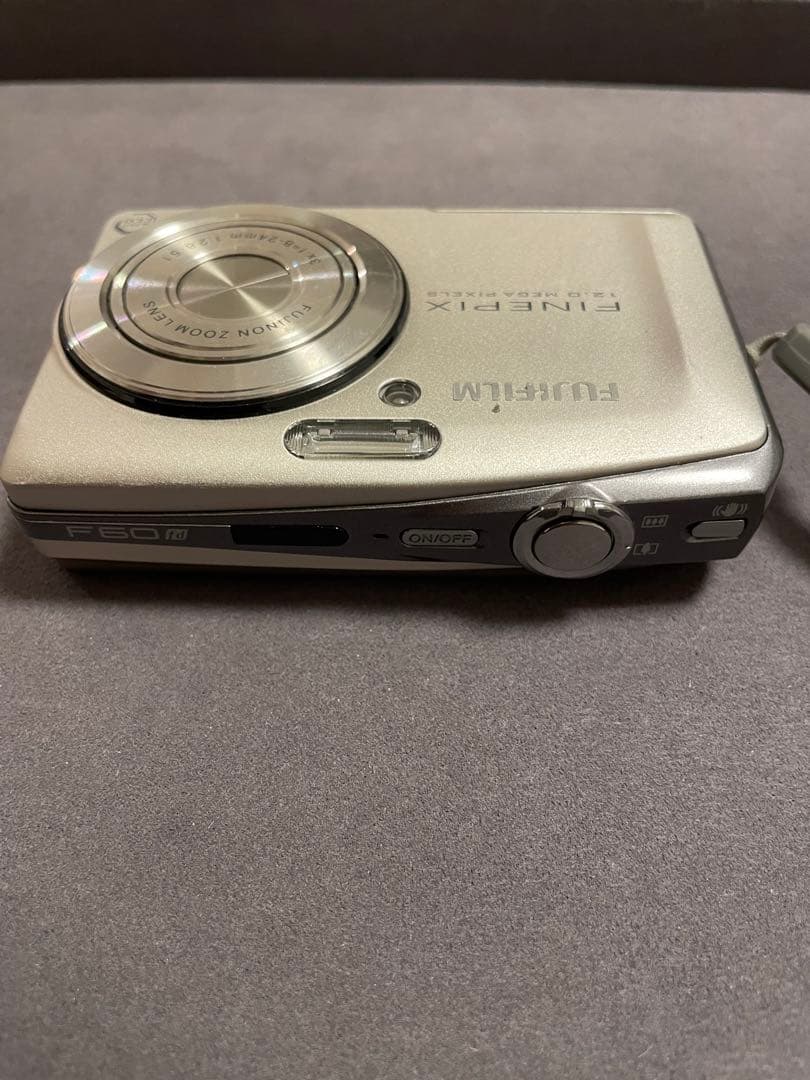 Fujifilm FinePix 12.0【本体のみのため格安出品　美品】