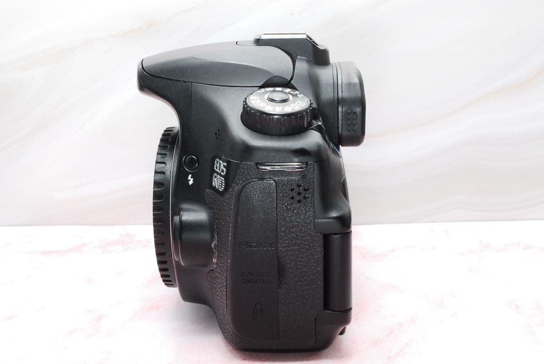 超高画質❤️Canon EOS 60D★一眼レフカメラ★手ぶれ補正レンズ付★