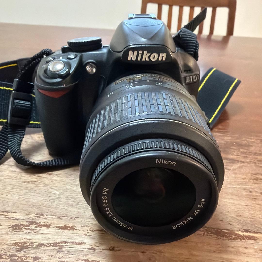 デジタルカメラ Nikon D3100
